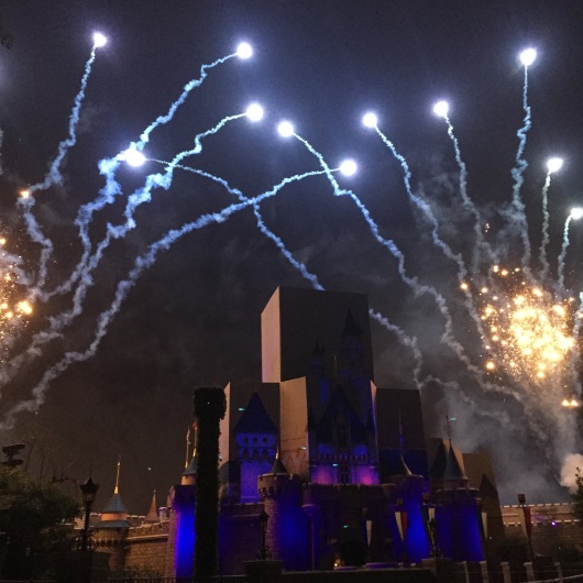 Hong Kong Disneyland, Sleeping Beauty Castle, fireworks